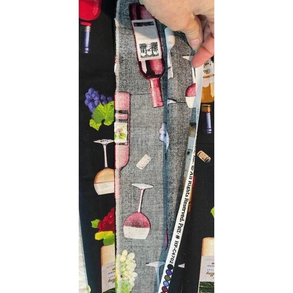 1.25 Yards‎ Wine Bottle & Wine Glass Fabric – Smoke-Free Home